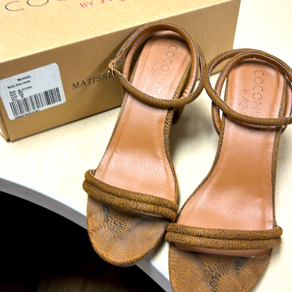 Coconut by Matisse suede leopard sandal